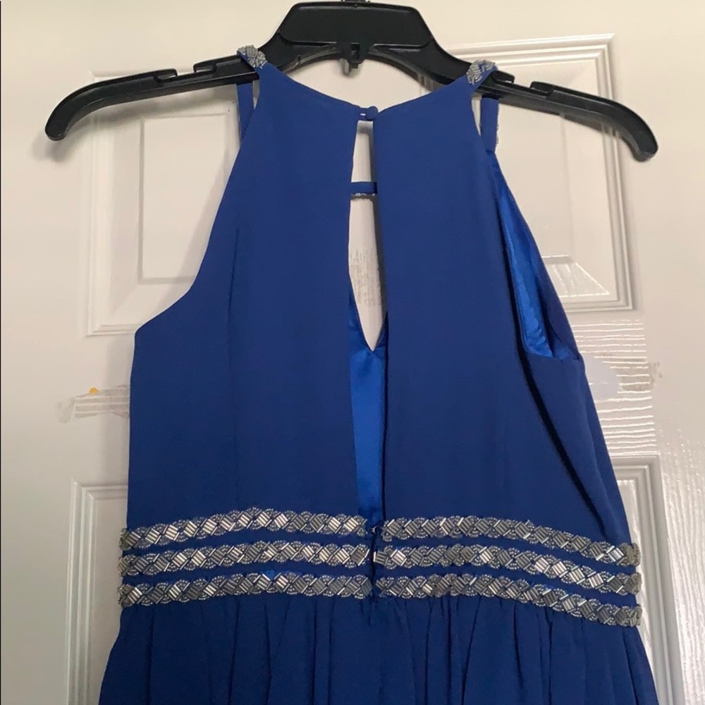 Dress - Picture 3 of 4